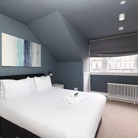 Joivy Spacious 2Br Apt, Moments From West End Edinburgh Exterior photo
