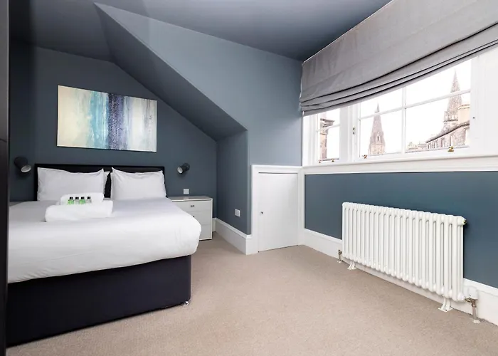 Joivy Spacious 2Br Apt, Moments From West End