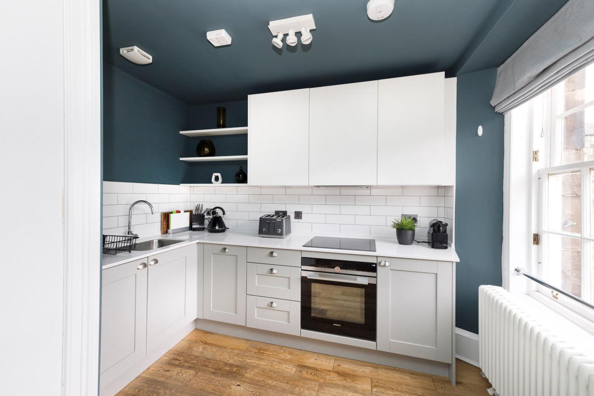 Apartment Joivy Spacious 2br Apt, Moments From West End EDI