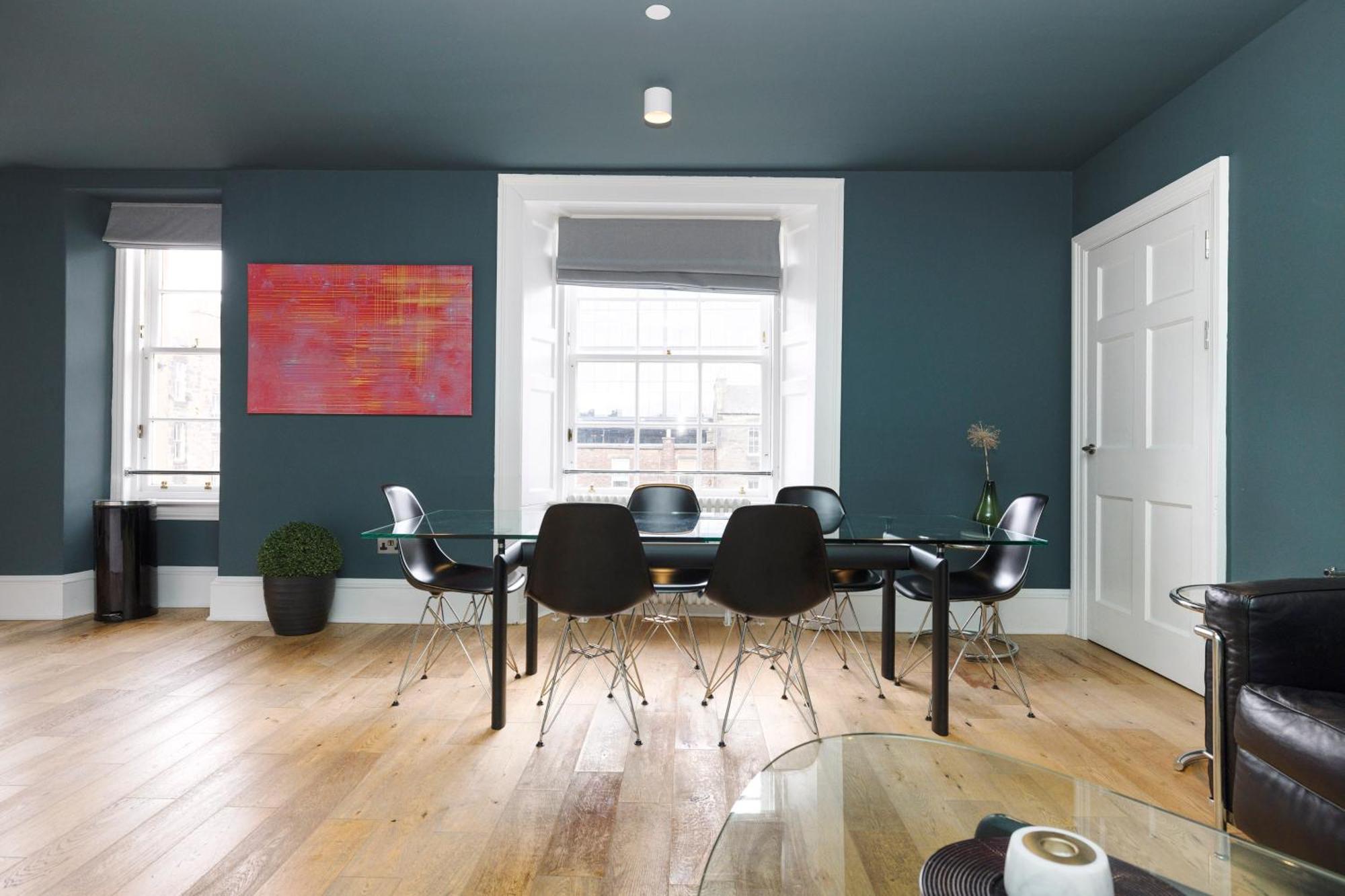 Joivy Spacious 2br Apt, Moments From West End EDI